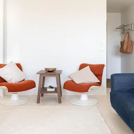 Stylish New 1br In Aurinkolahti 아파트 헬싱키